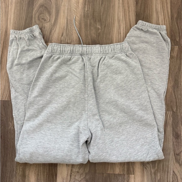 Alo Yoga Accolade Sweatpants Medium - Picture 4 of 8